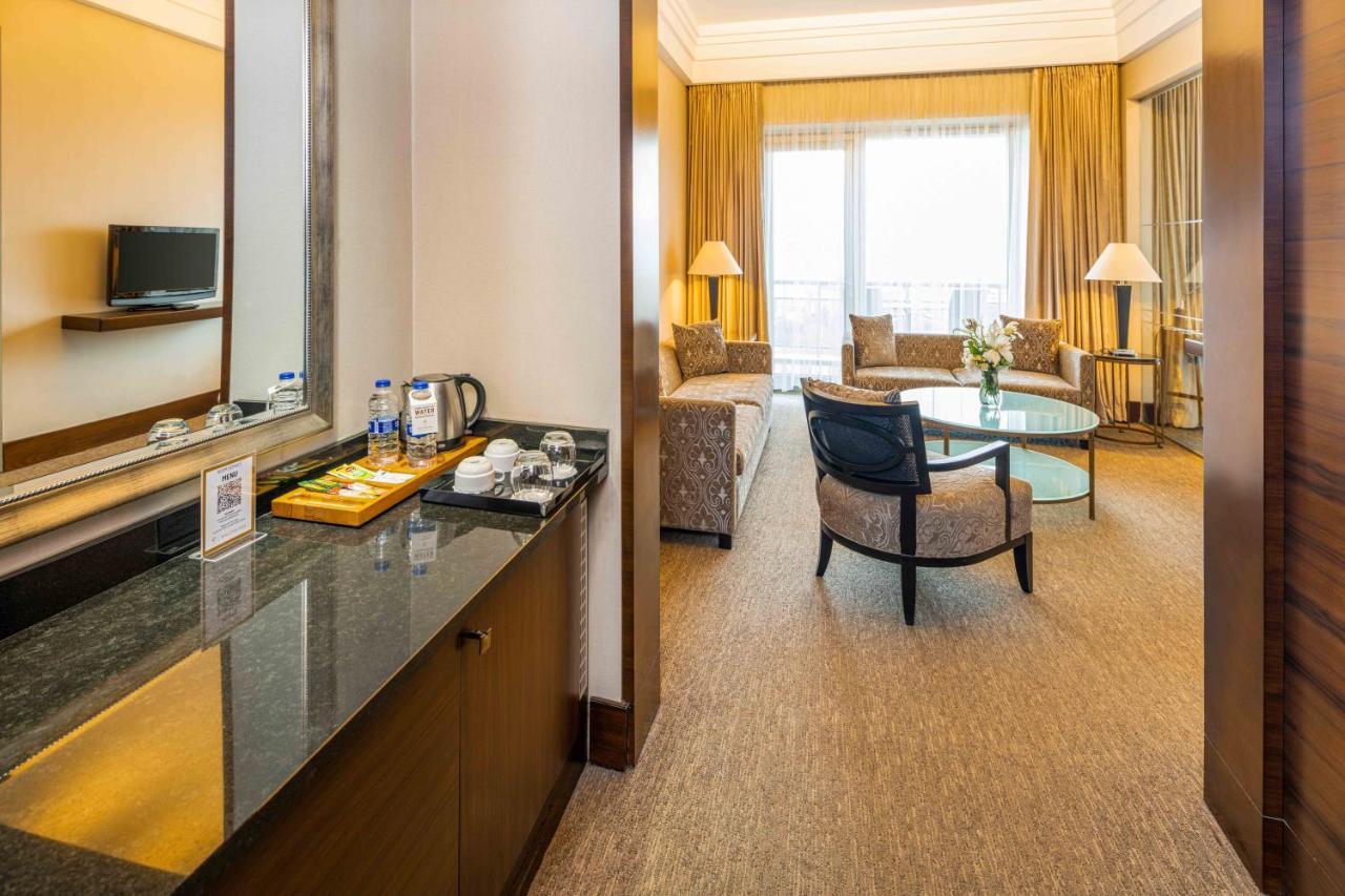 호텔 셀릭 팰리스 컨벤션 센터 테르말 스파 부루사 외부 사진 A suite at the hotel