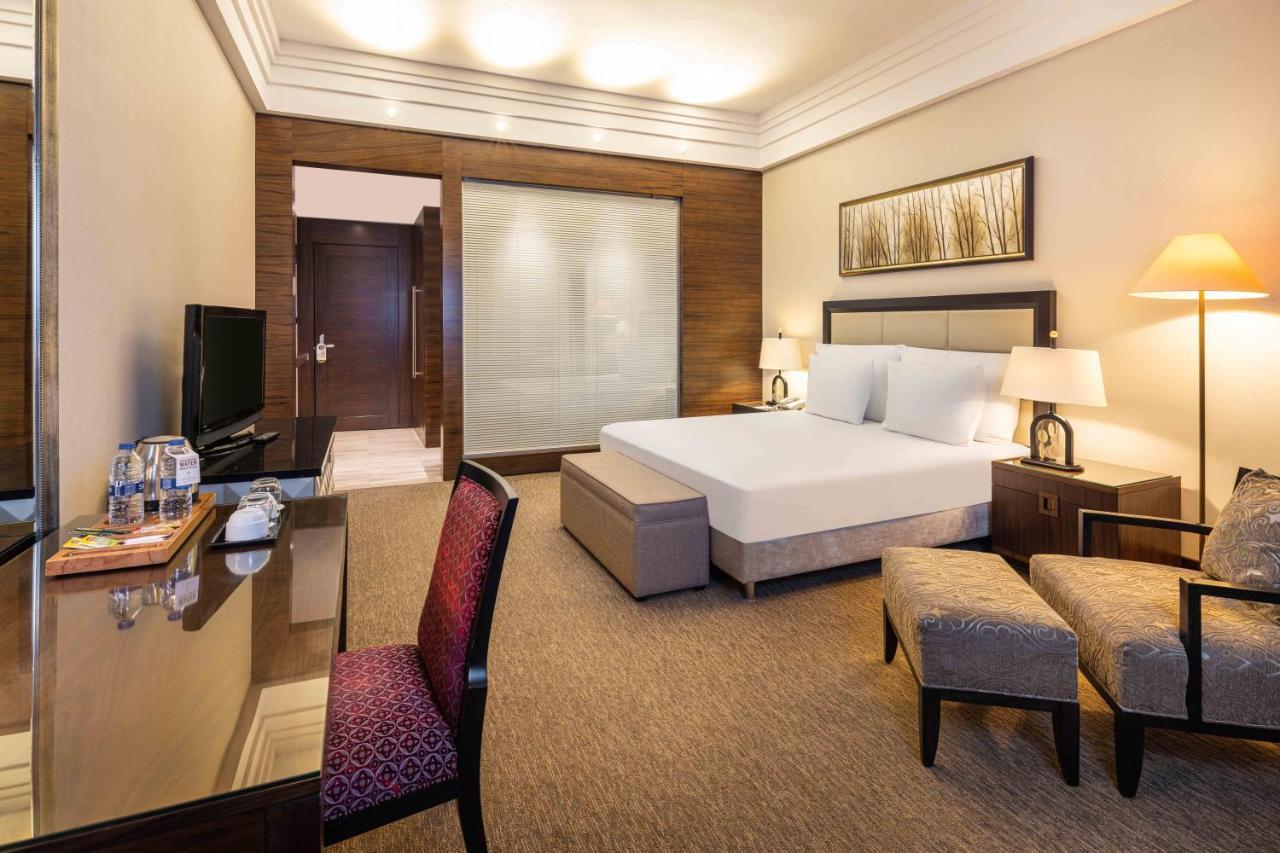 호텔 셀릭 팰리스 컨벤션 센터 테르말 스파 부루사 외부 사진 A room at the hotel
