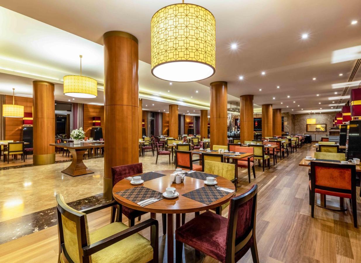 호텔 셀릭 팰리스 컨벤션 센터 테르말 스파 부루사 외부 사진 The restaurant