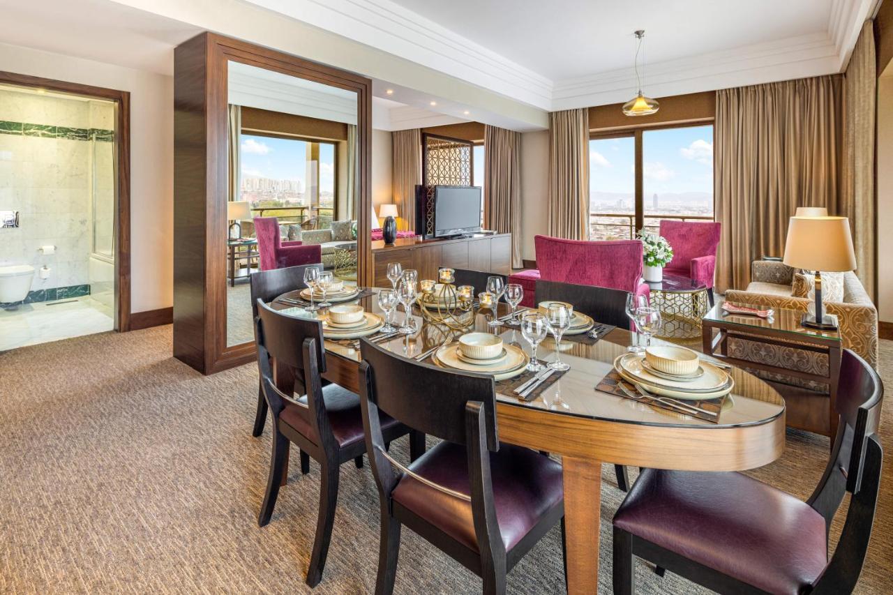 호텔 셀릭 팰리스 컨벤션 센터 테르말 스파 부루사 외부 사진 A suite at the hotel