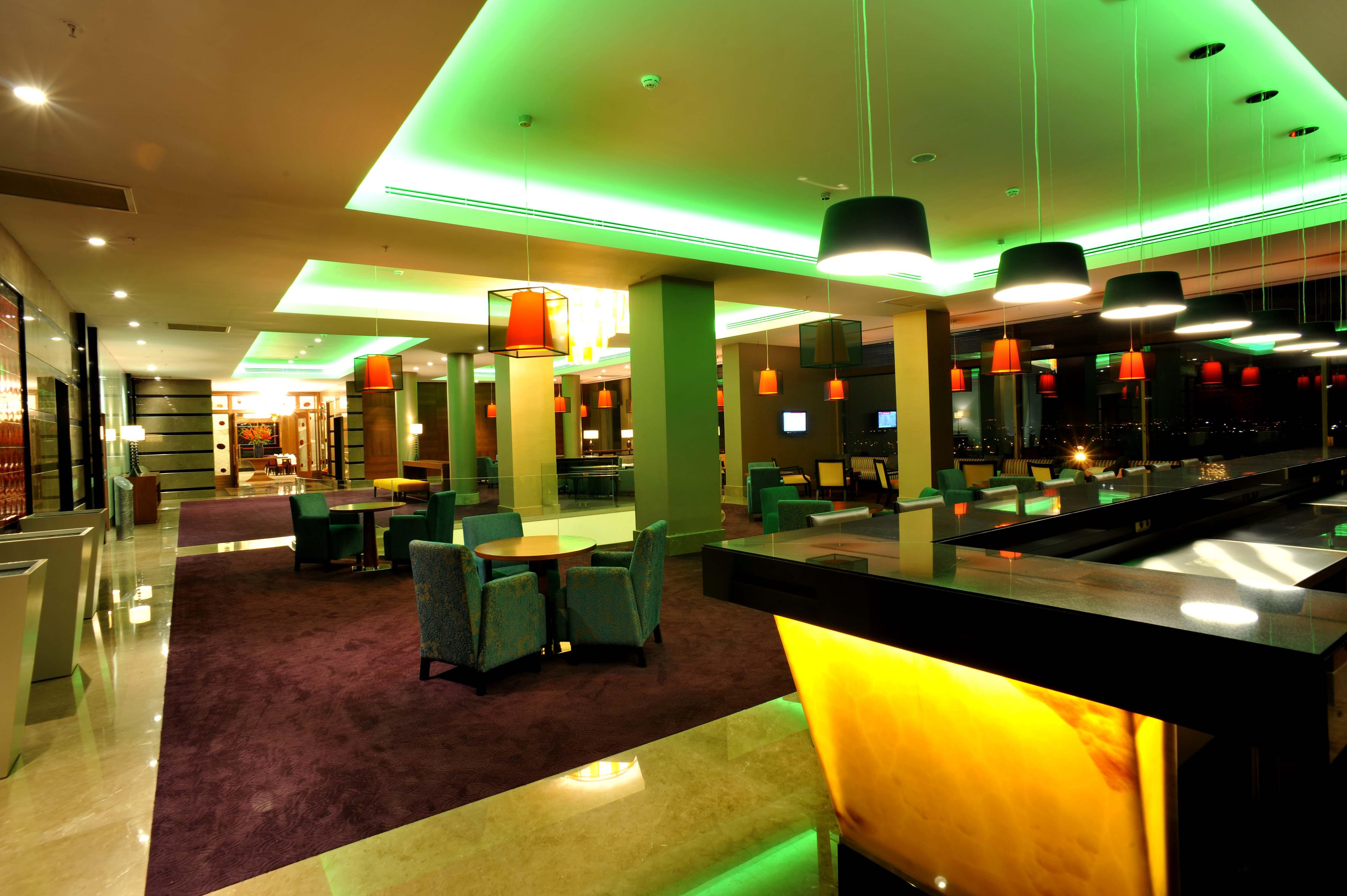 호텔 셀릭 팰리스 컨벤션 센터 테르말 스파 부루사 외부 사진 The lobby of the hotel