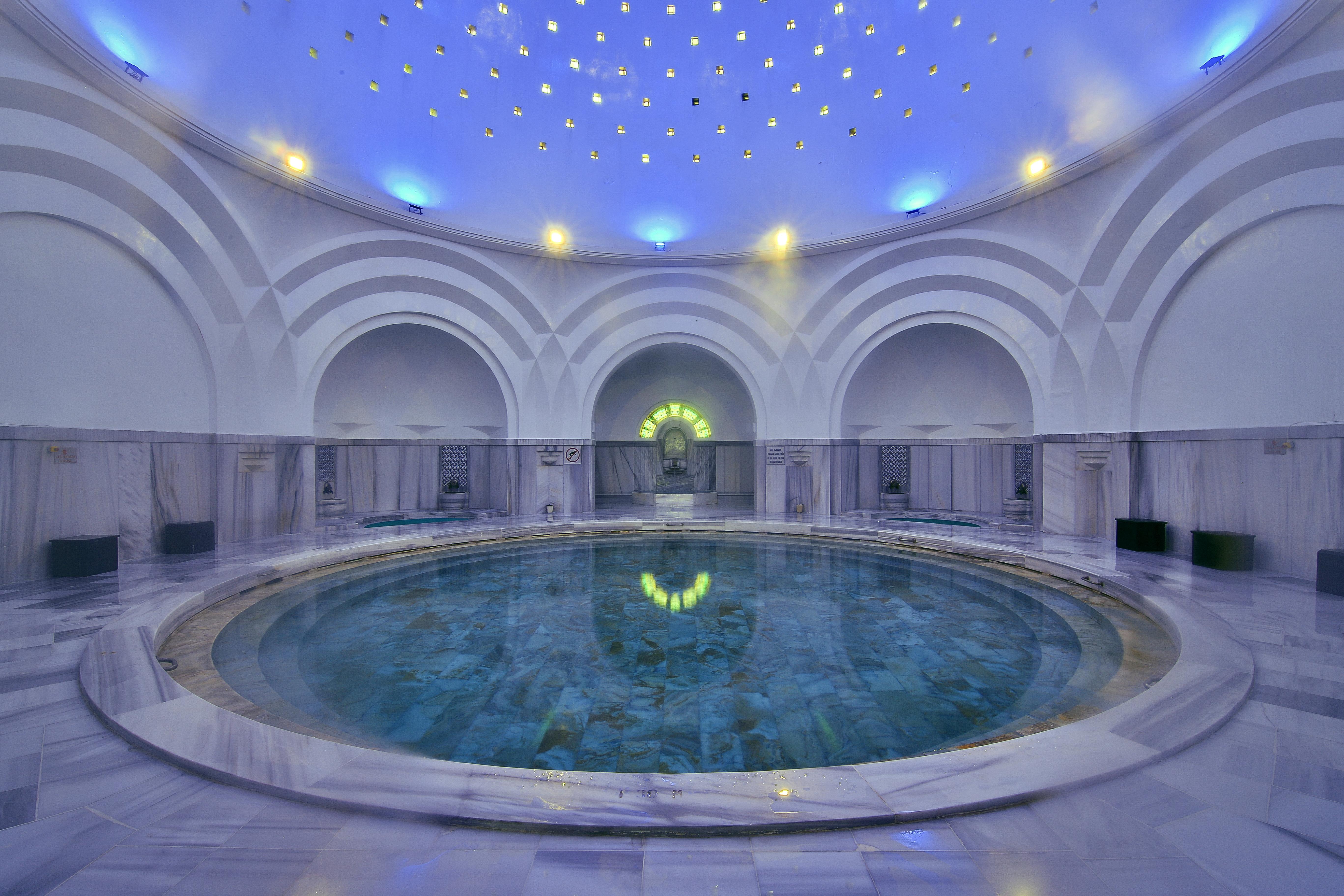 호텔 셀릭 팰리스 컨벤션 센터 테르말 스파 부루사 외부 사진 The interior of the spa