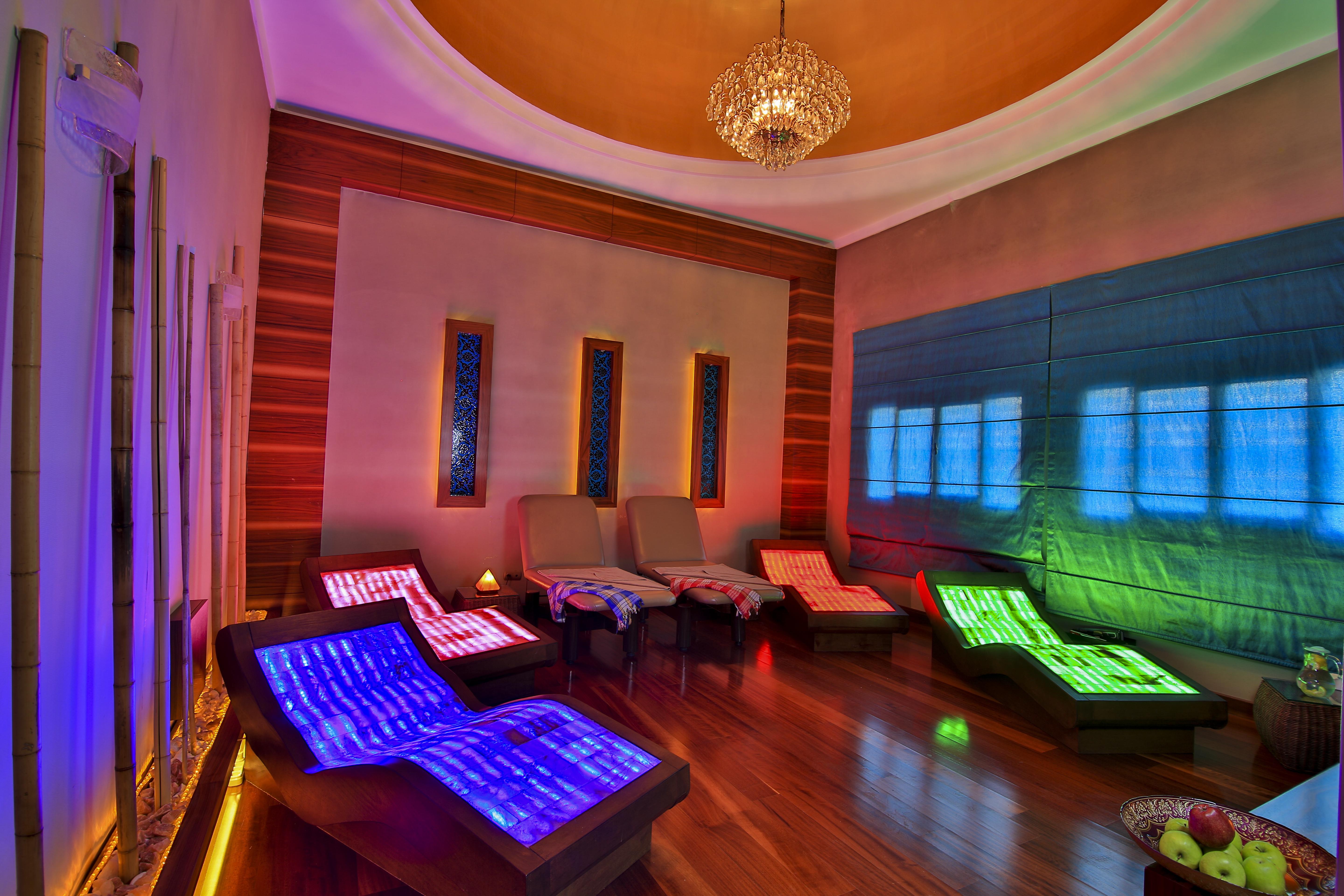 호텔 셀릭 팰리스 컨벤션 센터 테르말 스파 부루사 외부 사진 A spa at the Taj Mahal Palace, Mumbai, India